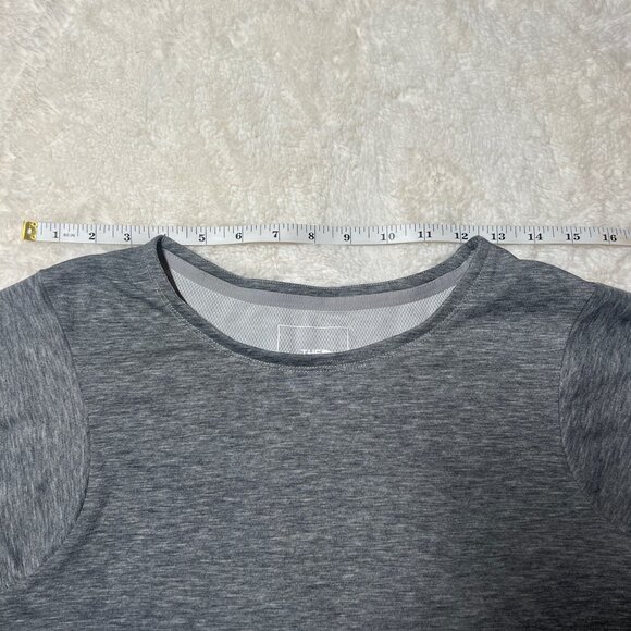The North Face Gray Crop Performance Tee – Women's XXL with tag - Picture 5 of 9